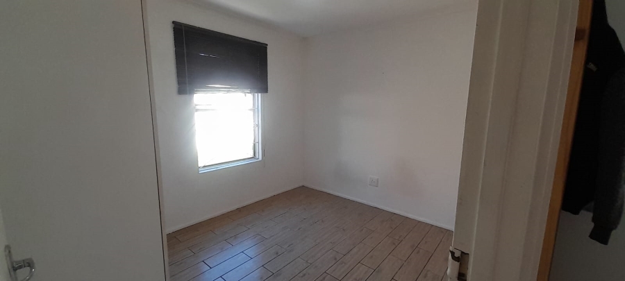 2 Bedroom Property for Sale in Sea Breeze Western Cape